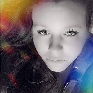 Meet your Posher, Charie